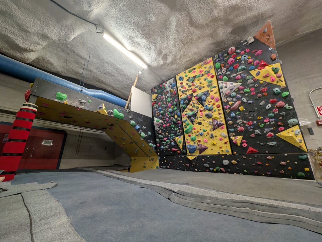 Bommarin kiipeilyseinä